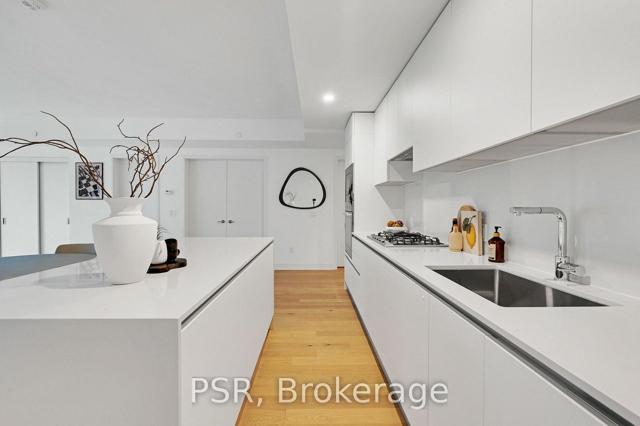 THE RESIDENCES ON KEEWATIN AVE