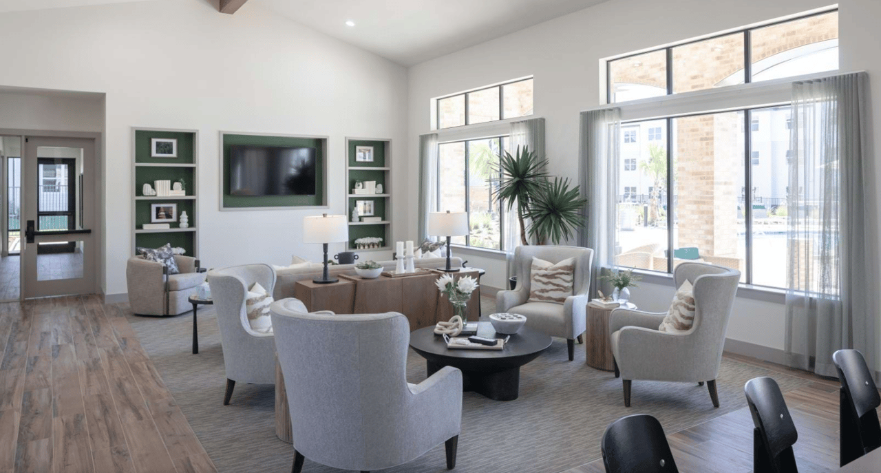 Enjoy up to 2 MONTHS BASE RENT FREE + a $1,250 gift card!