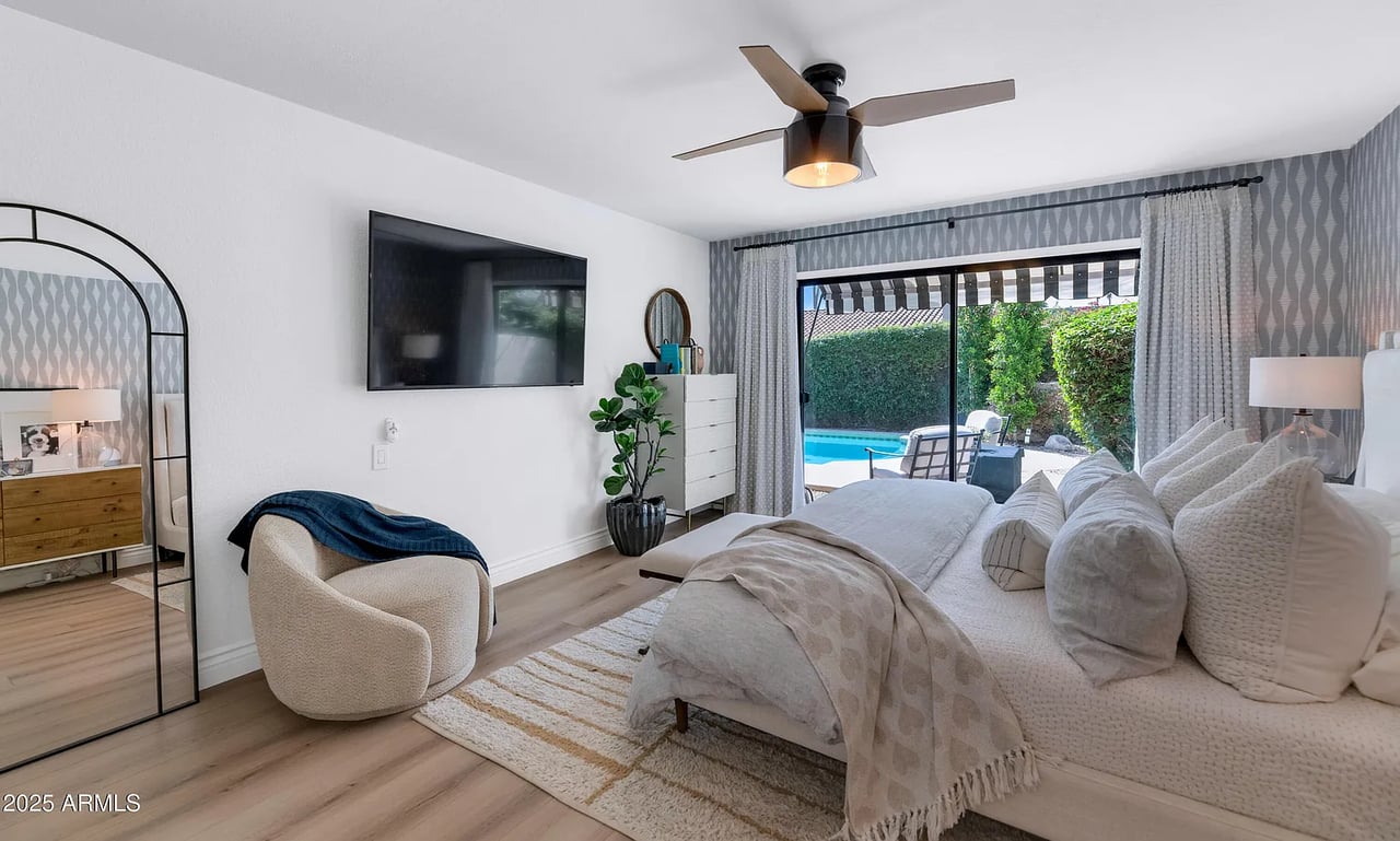 8007 E Del Rubi Dr