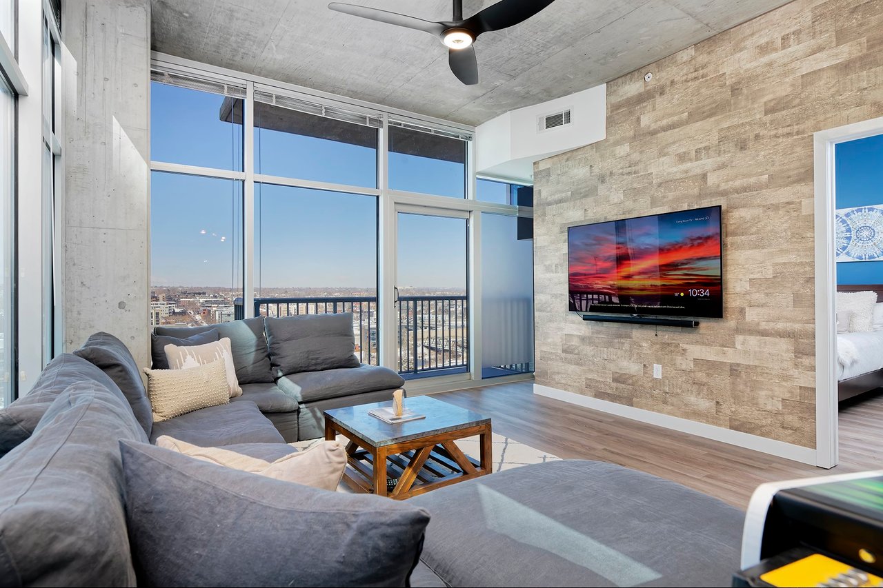 Just Listed: Glass House Condo with Stunning Mountain Views