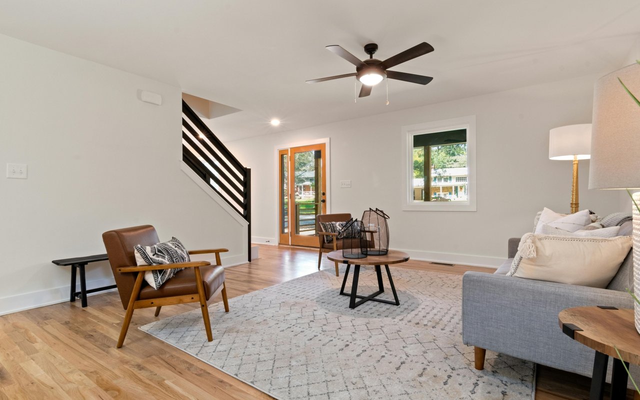 Minimalist, Maximalist, or Somewhere in Between? Here’s What Your Home Style Says About You