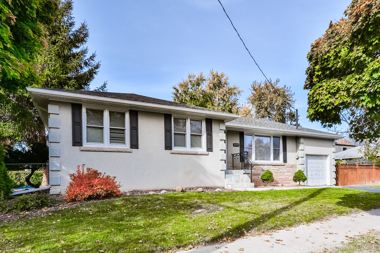 2063 Hixon Street, Oakville