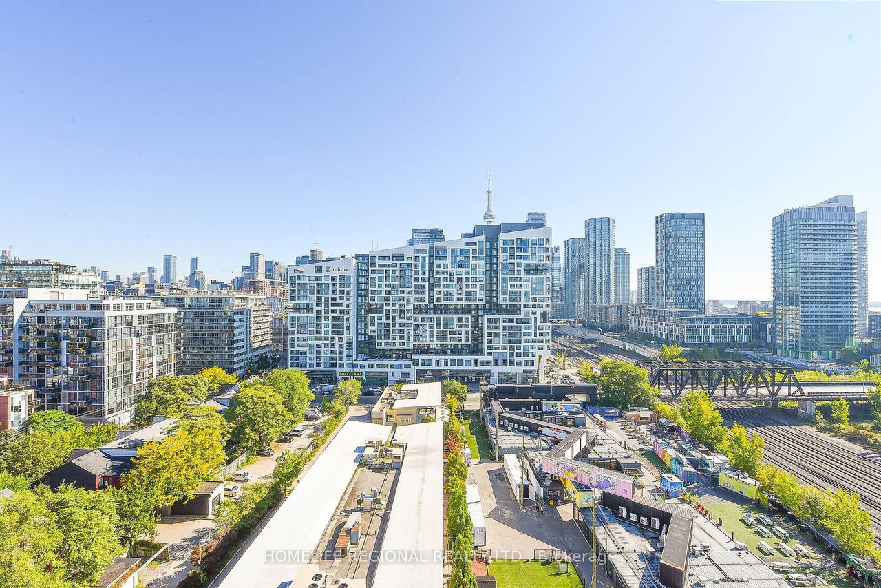 WEST CONDOS PENTHOUSE 