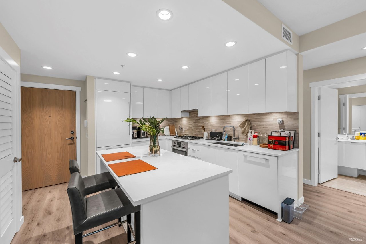 9213 Odlin Rd, #120