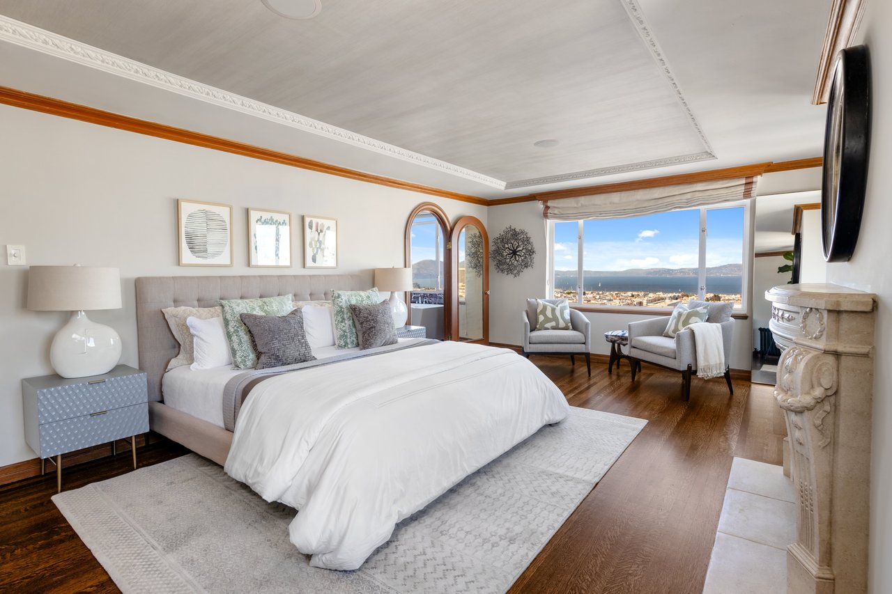 2100 Green Street Penthouse