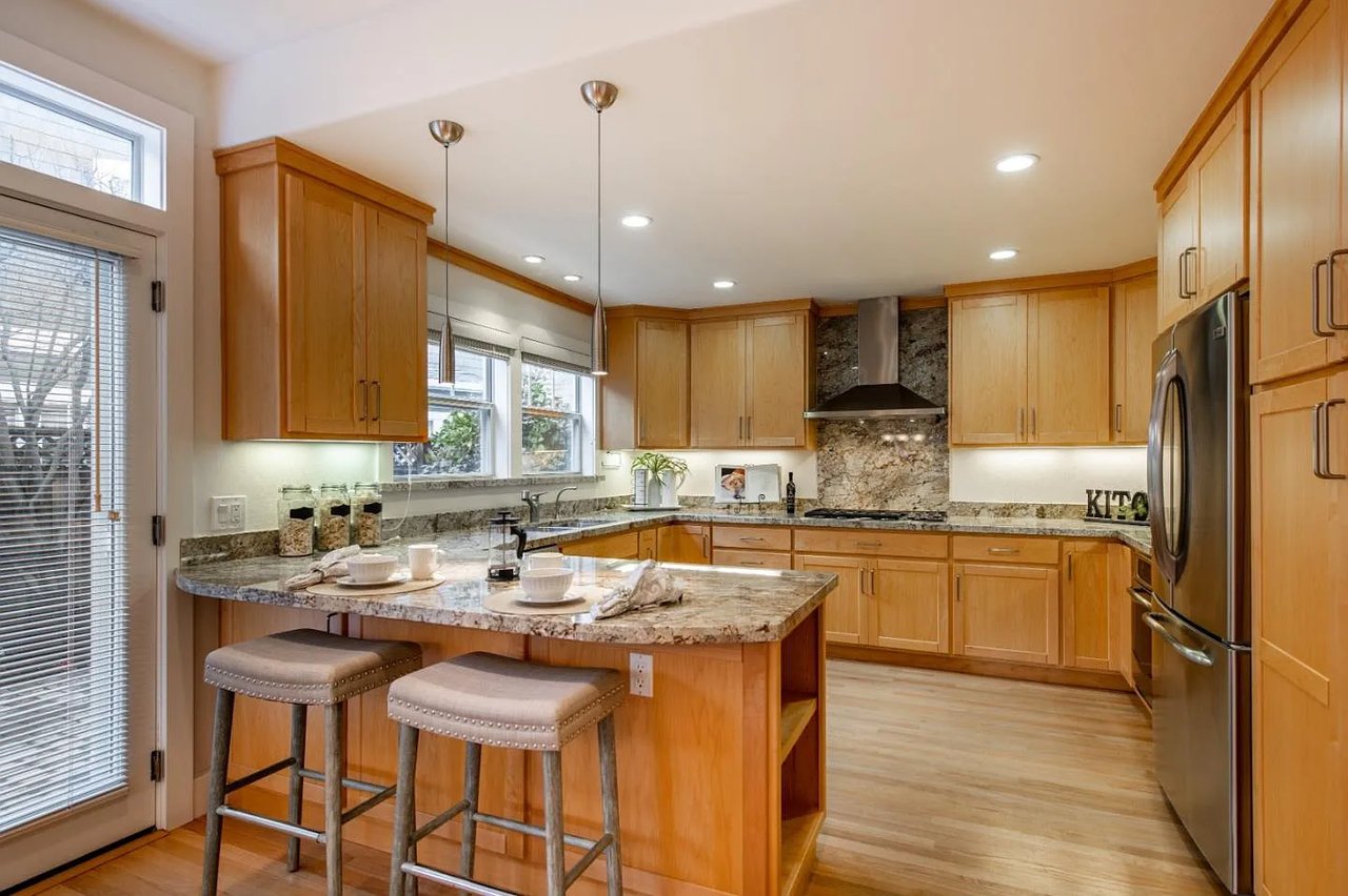 175 Cuesta De Los Gatos