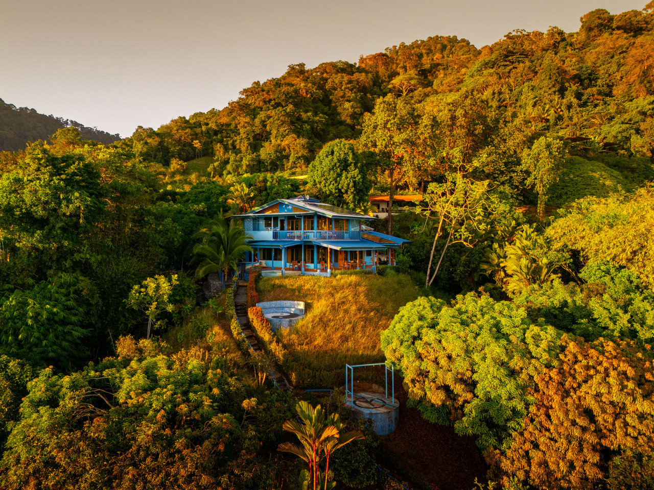Casa Vista Harmonia, Legendary Ocean Views and Sustainable Living!