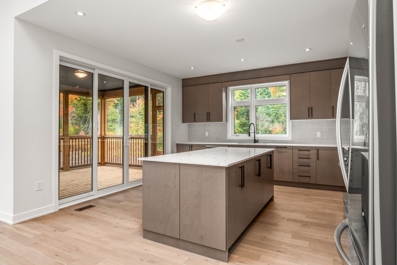 49 - 1053 GREENSVIEW DRIVE