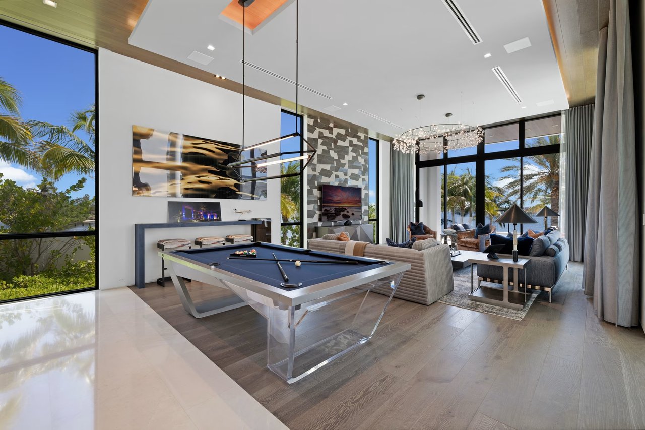 Ocean-to-Lake Manalapan Compound