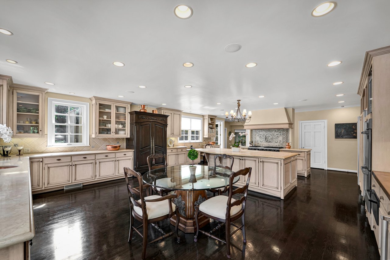 San Marino | Exclusive, Private Listing