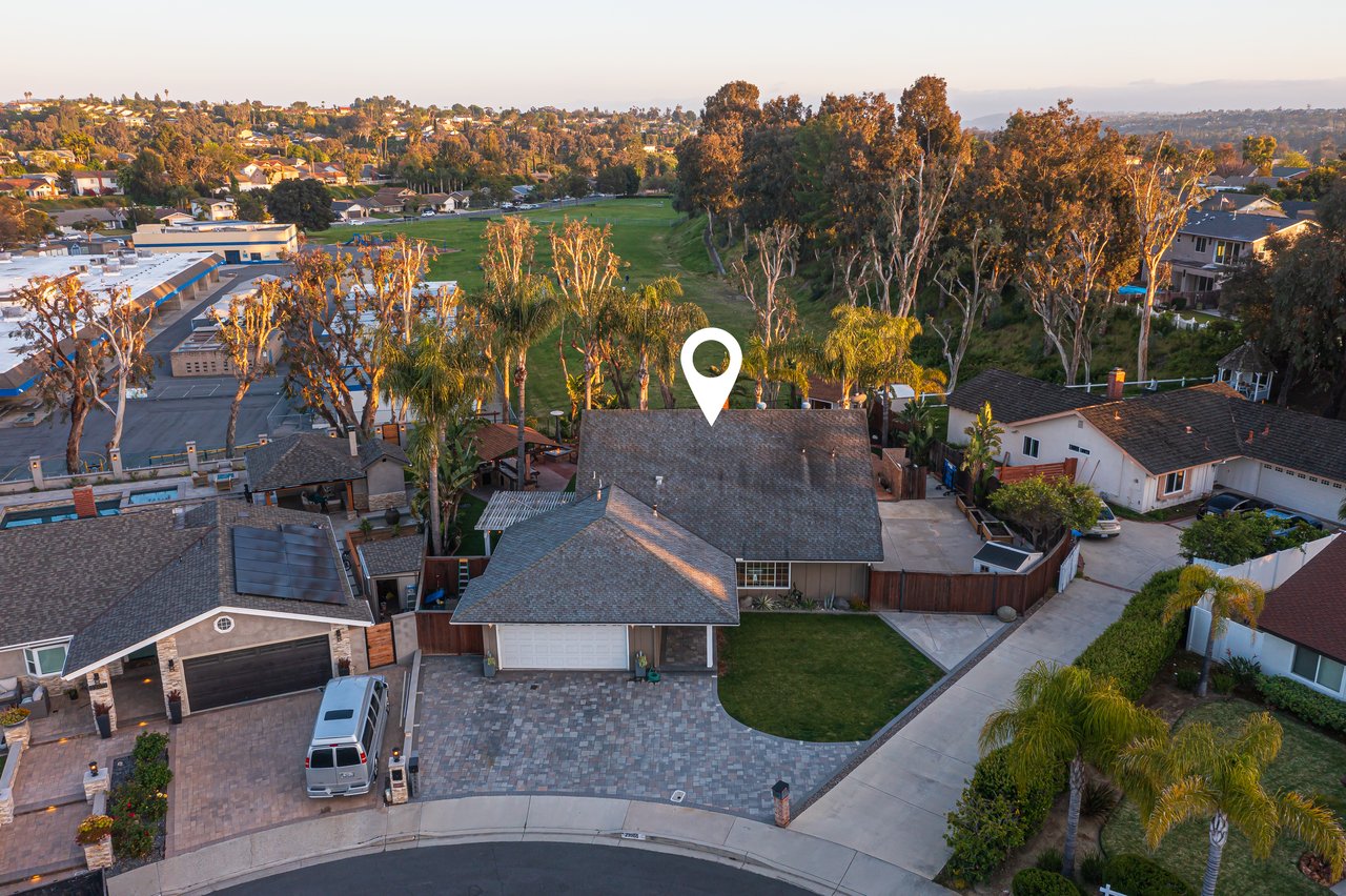 23965 Carrillo Dr