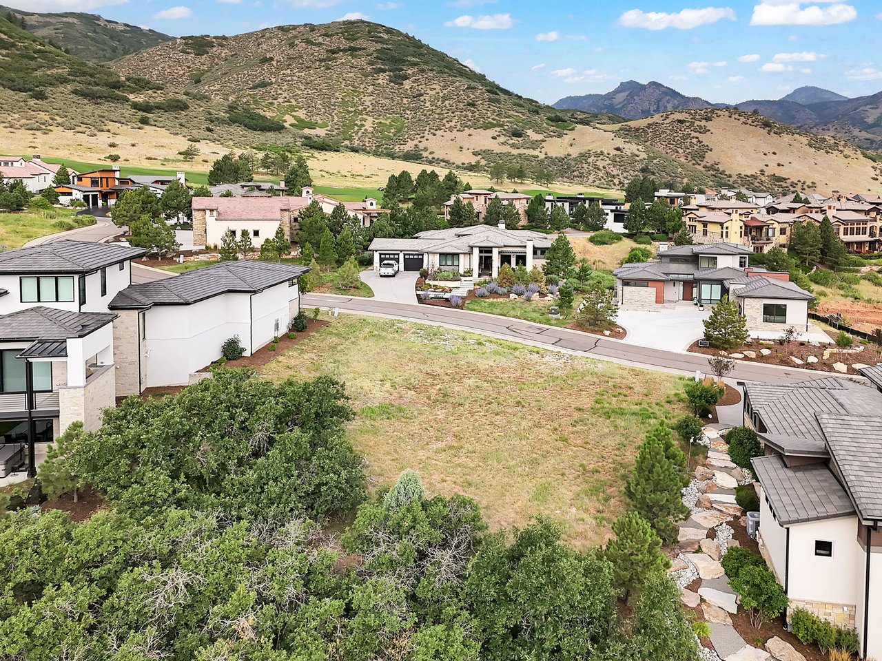 Beautiful Private Lot Near the 18th Hole