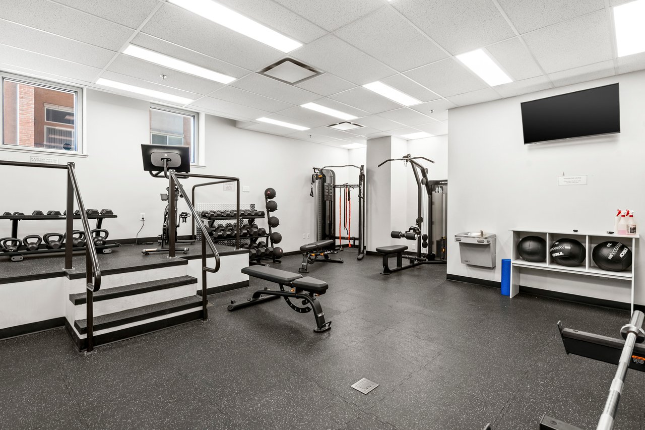 817 15 Avenue SW Unit: 500