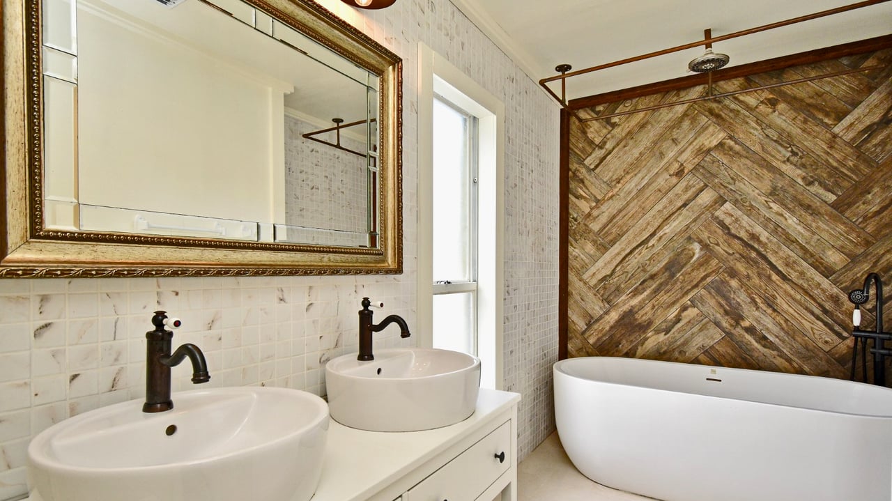 Three-Bedroom for Lease in Orlando's Bay Lakes Neighborhood