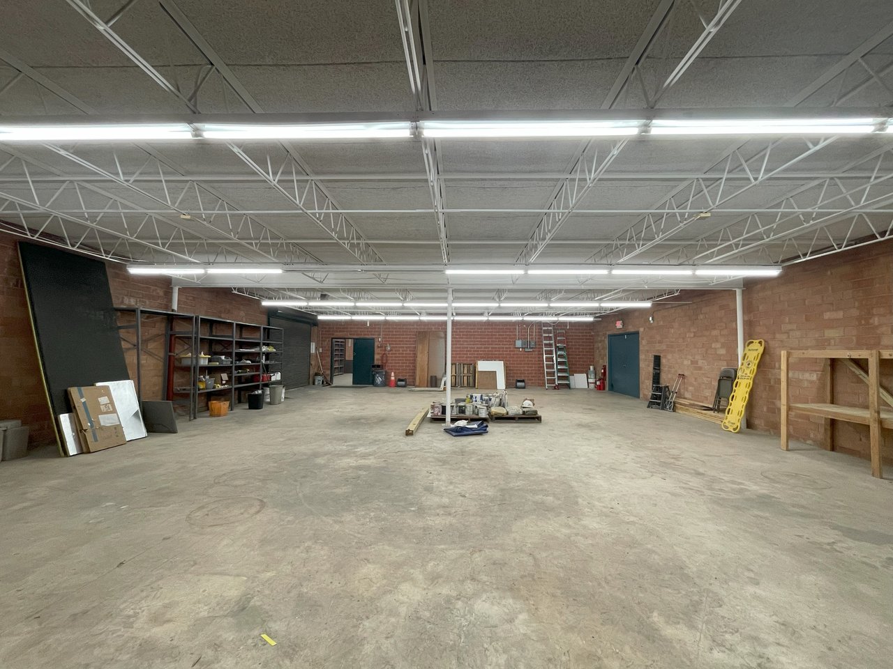 1202 N Flores | For Lease