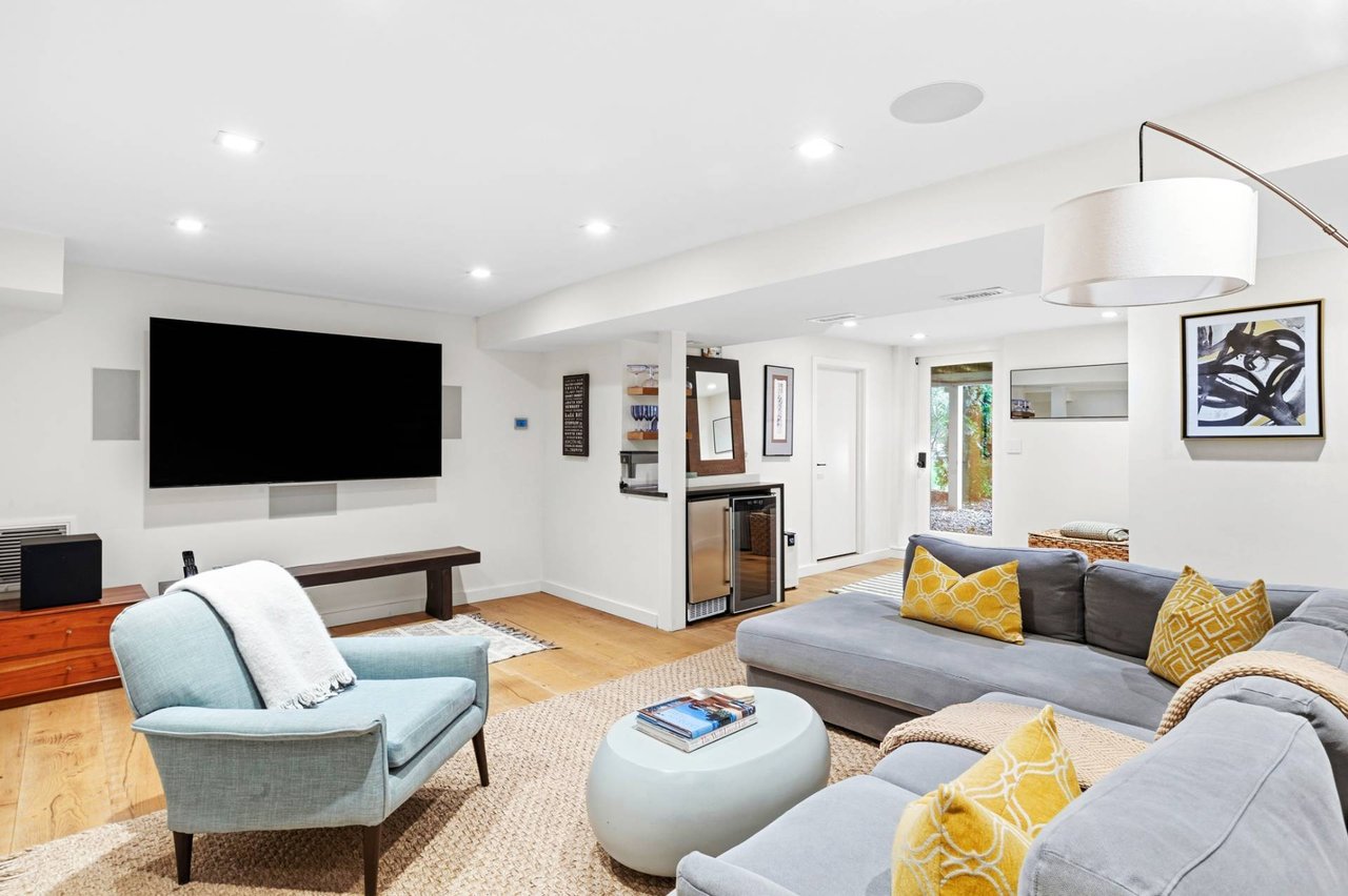 ORIGINAL CRAFTSMAN, FULLY UPDATED ON THE VILLAGE'S EDGE