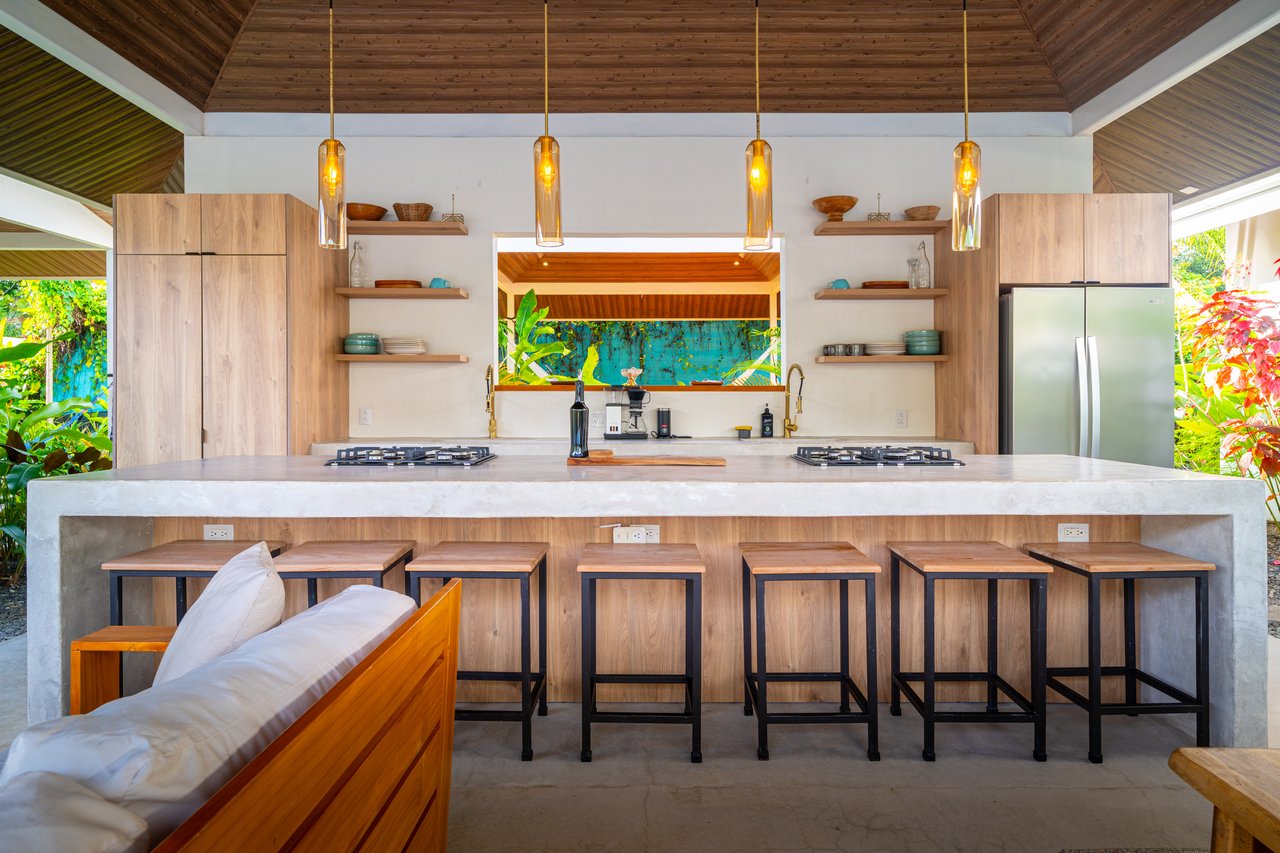 Income Ready Boutique Investment near Whale's Tail Beach