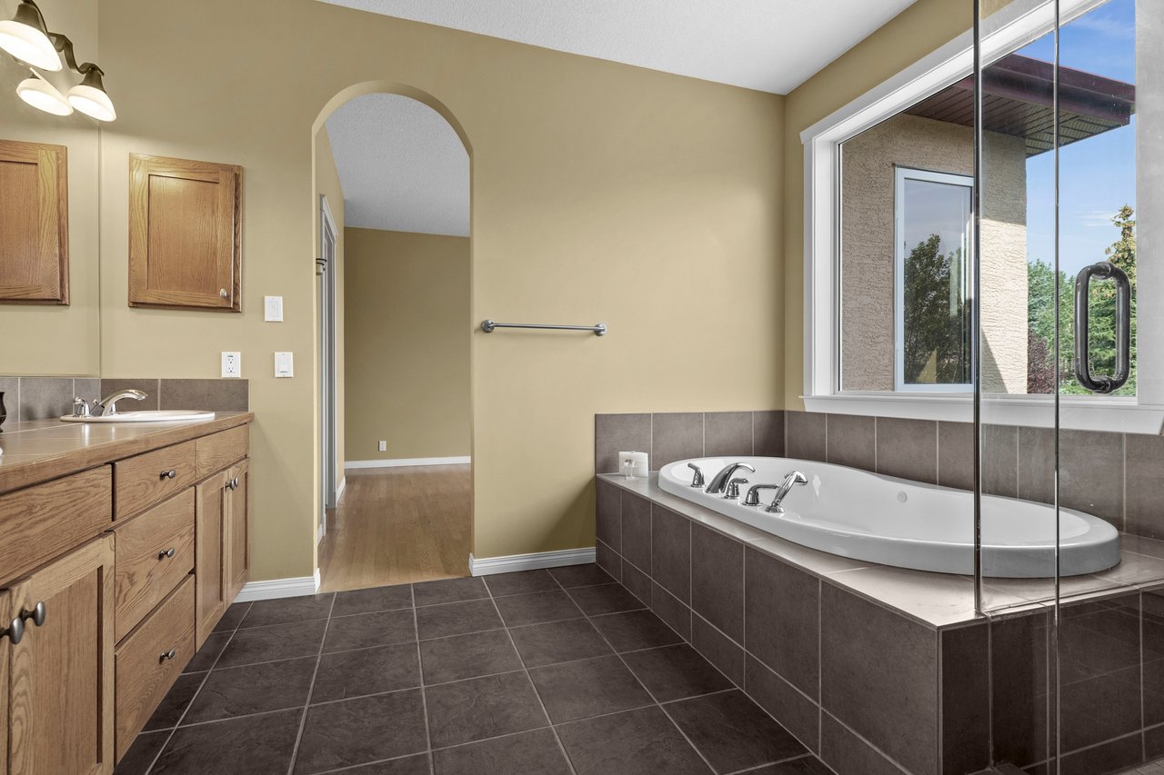 107 North Valley Bay