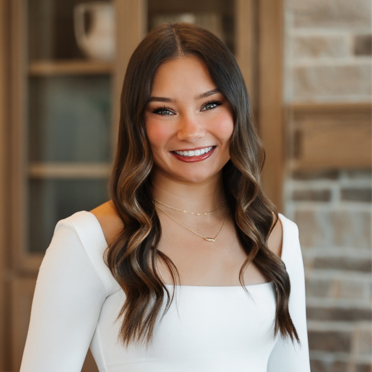 London Orosco West Des Moines, IA Real Estate Team Headshot