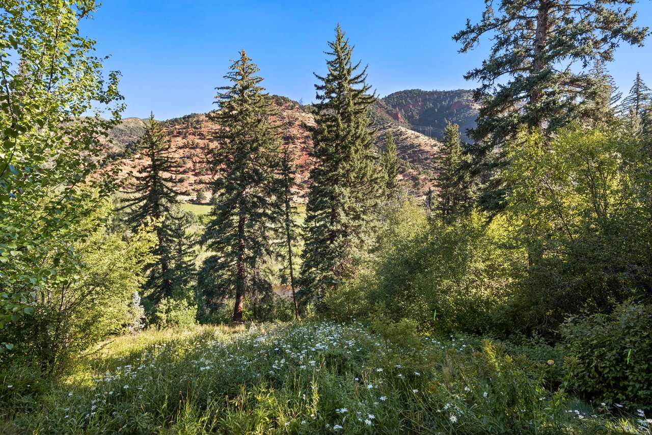 Colorado Lifestyle Awaits