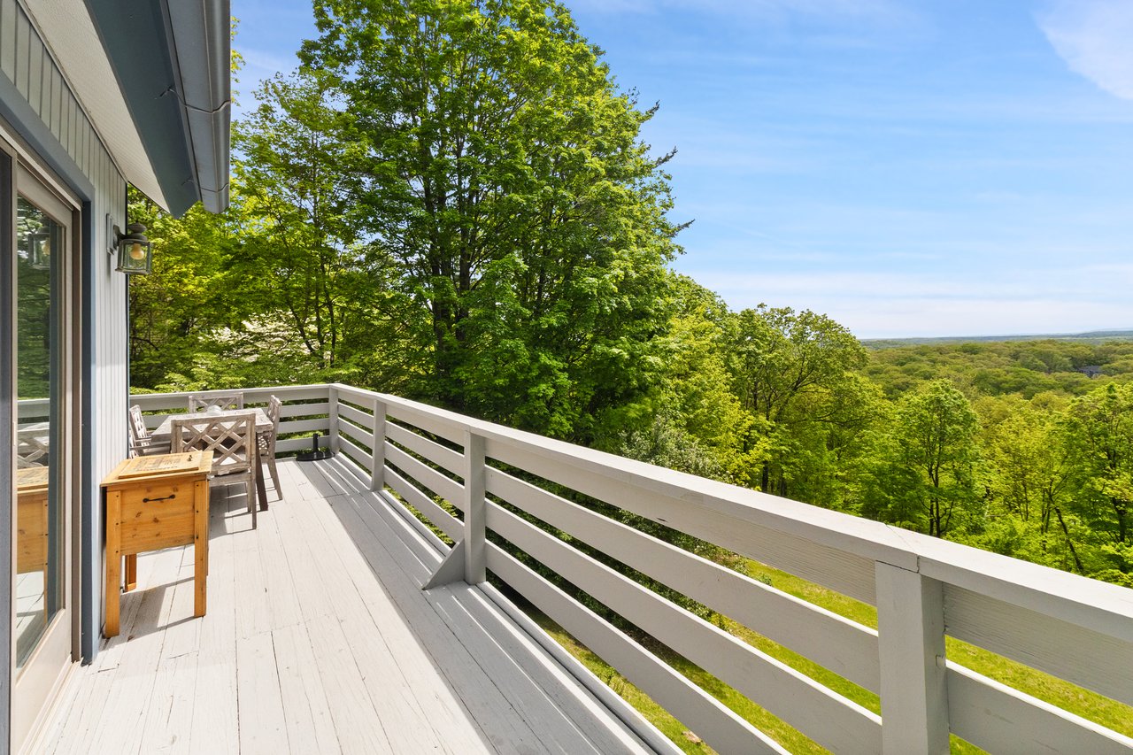 30 Woodcrest Terrace