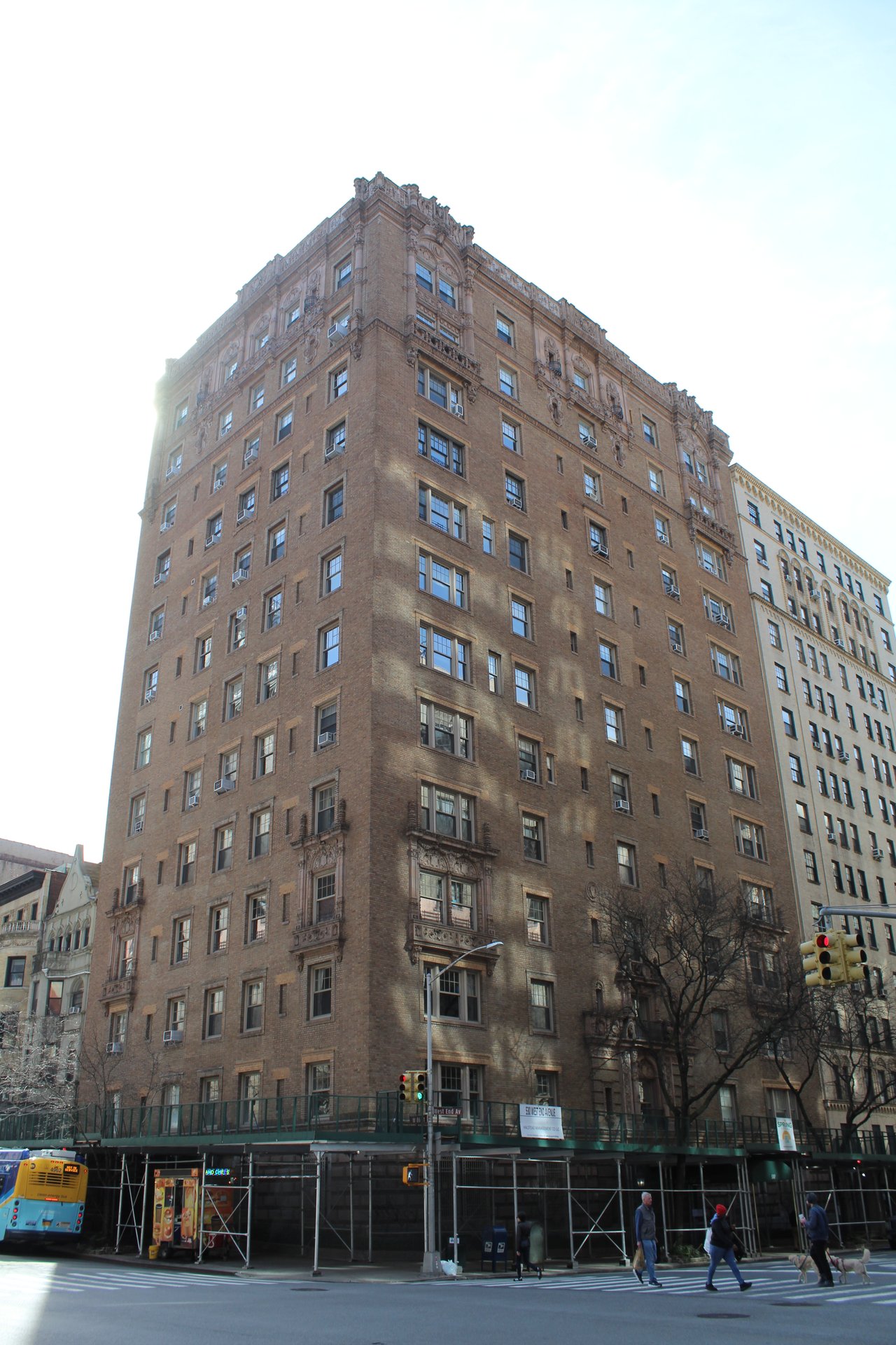 530 West End Avenue Unit: 11A