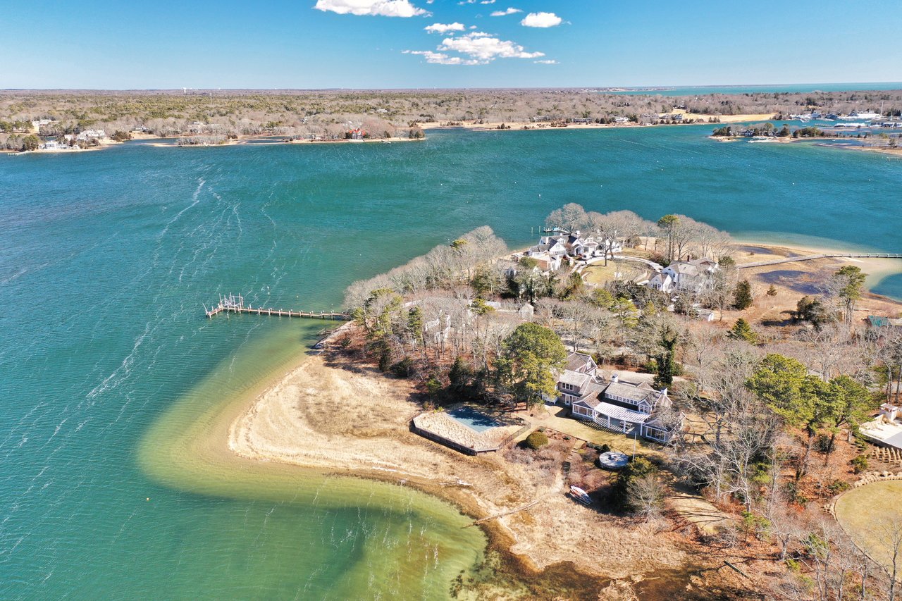 Exquisite Waterfront Estate on Oyster Harbors