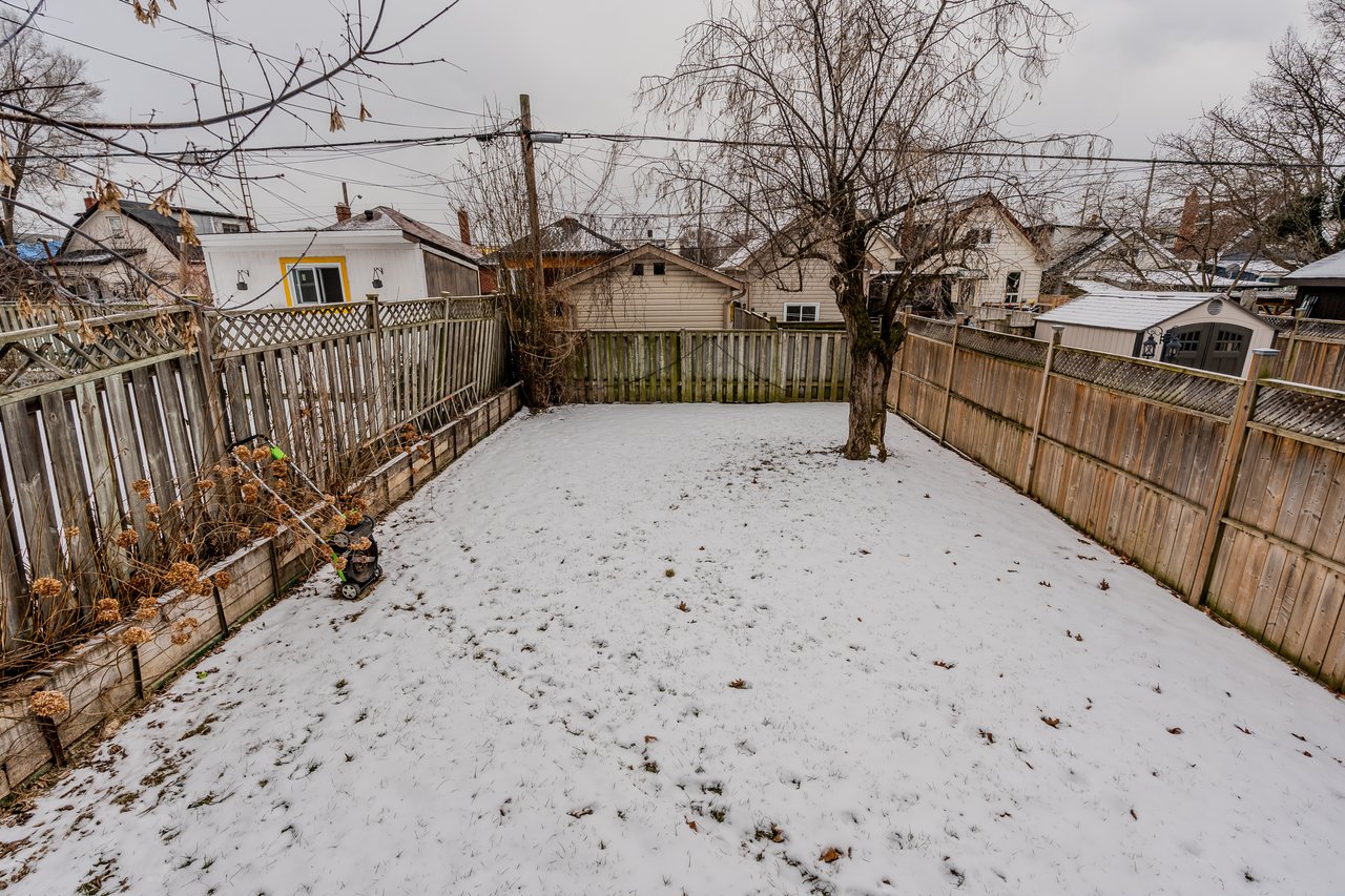 75 Holmstead Ave