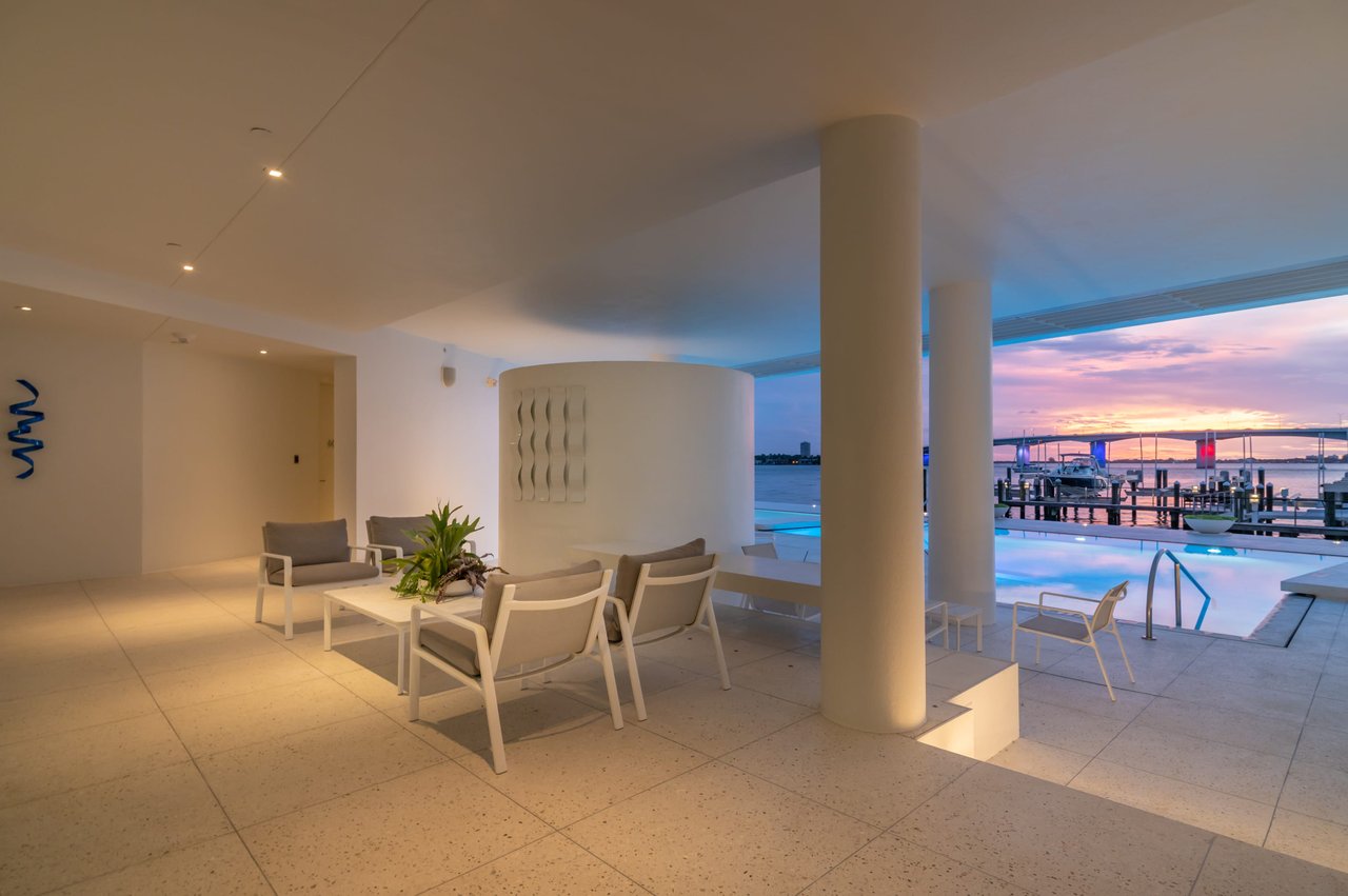 280 Golden Gate Point PH 2