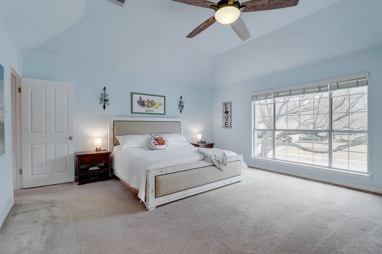 2432 Falcon Dr