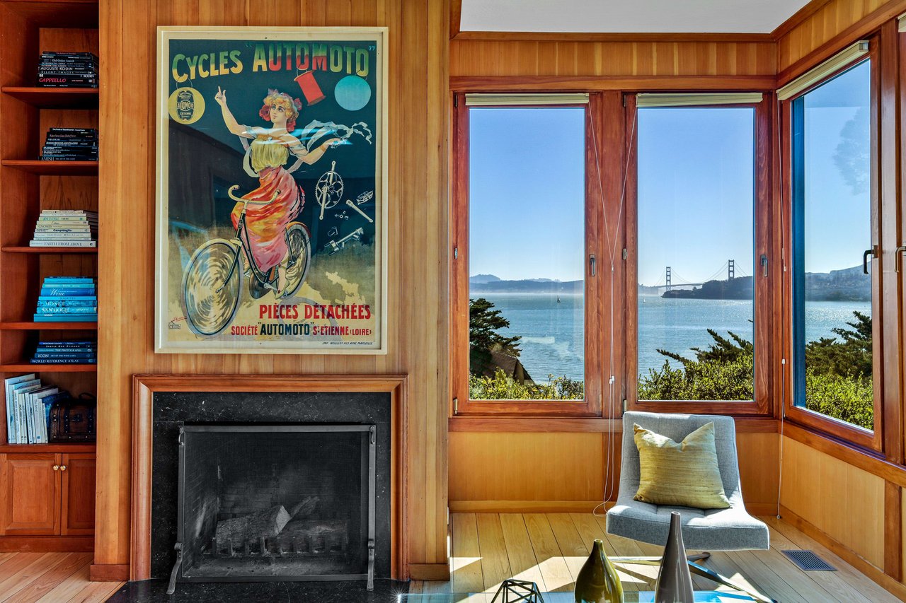 Architecturally Stunning with Captivating Views