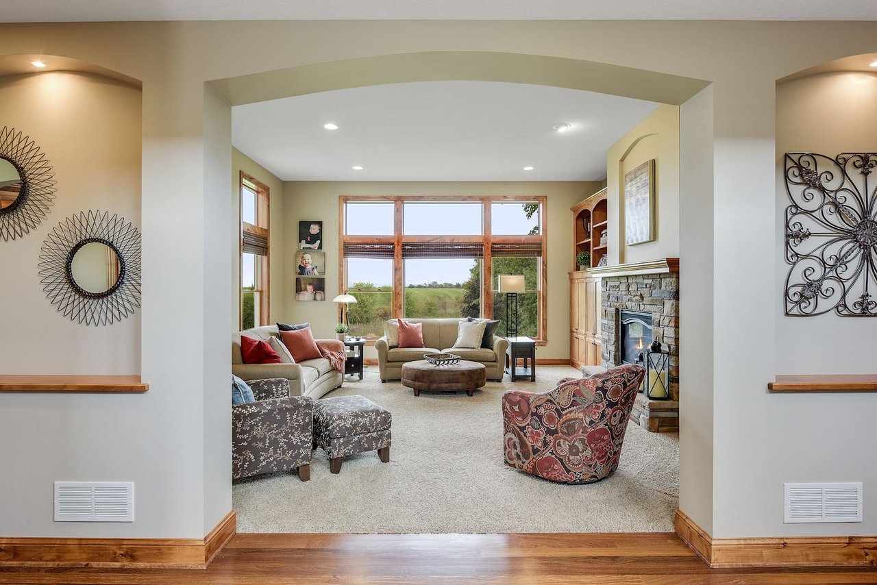 23820 Meadow Creek Drive, Corcoran