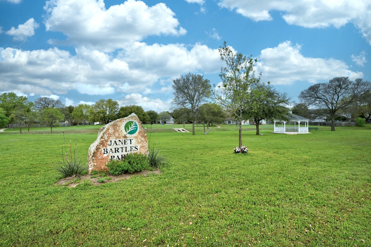 1204 Andrew CV