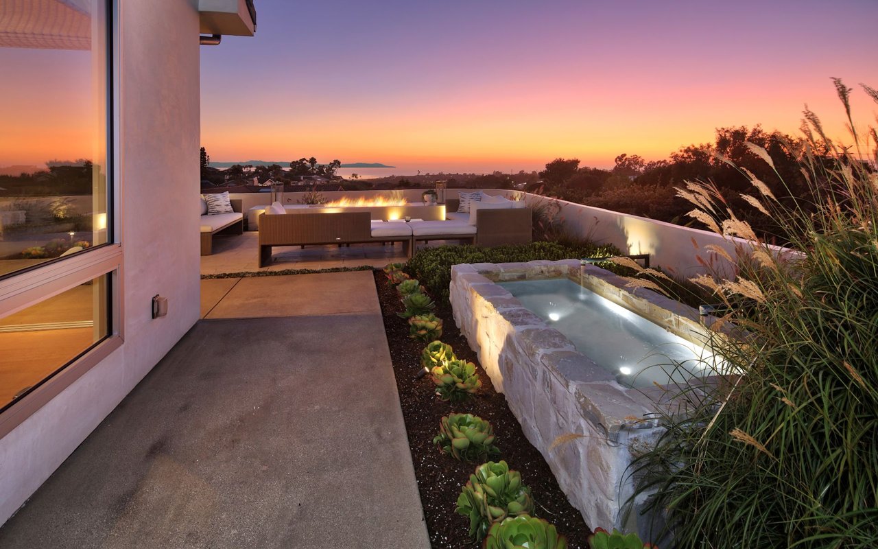 1633 Castle Cove Circle