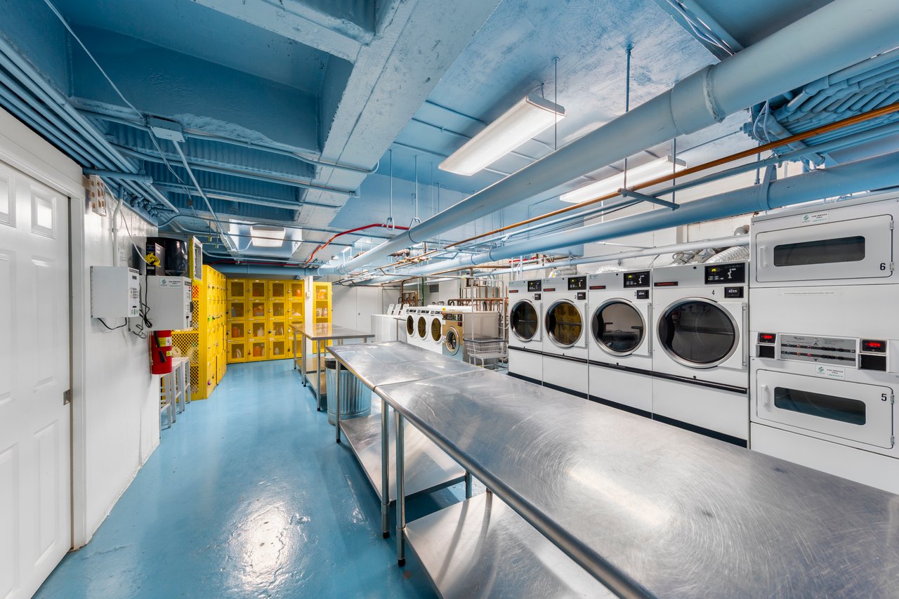 415 W Aldine Ave Unit 2A