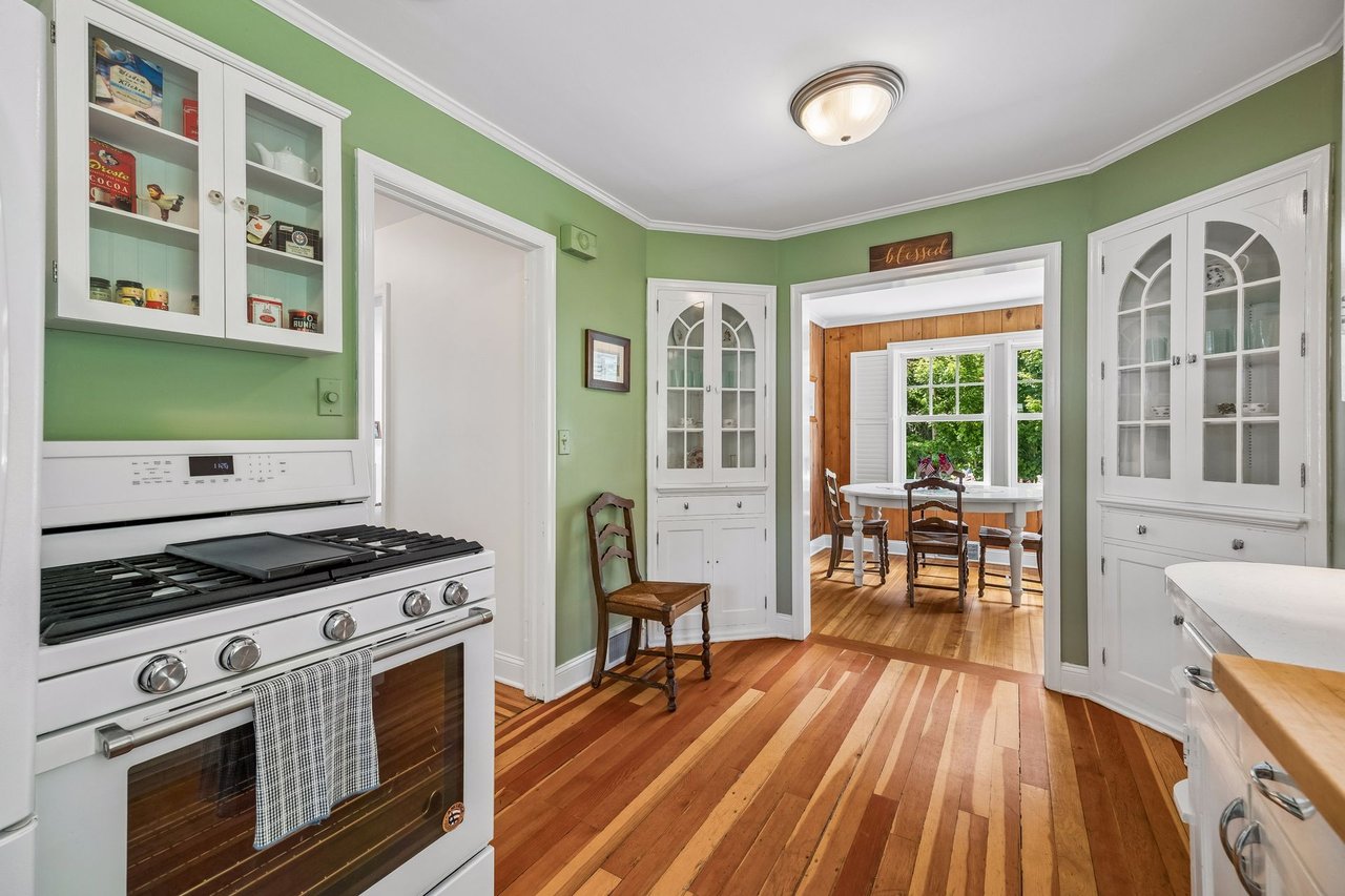 20600 Carson Road, Deephaven