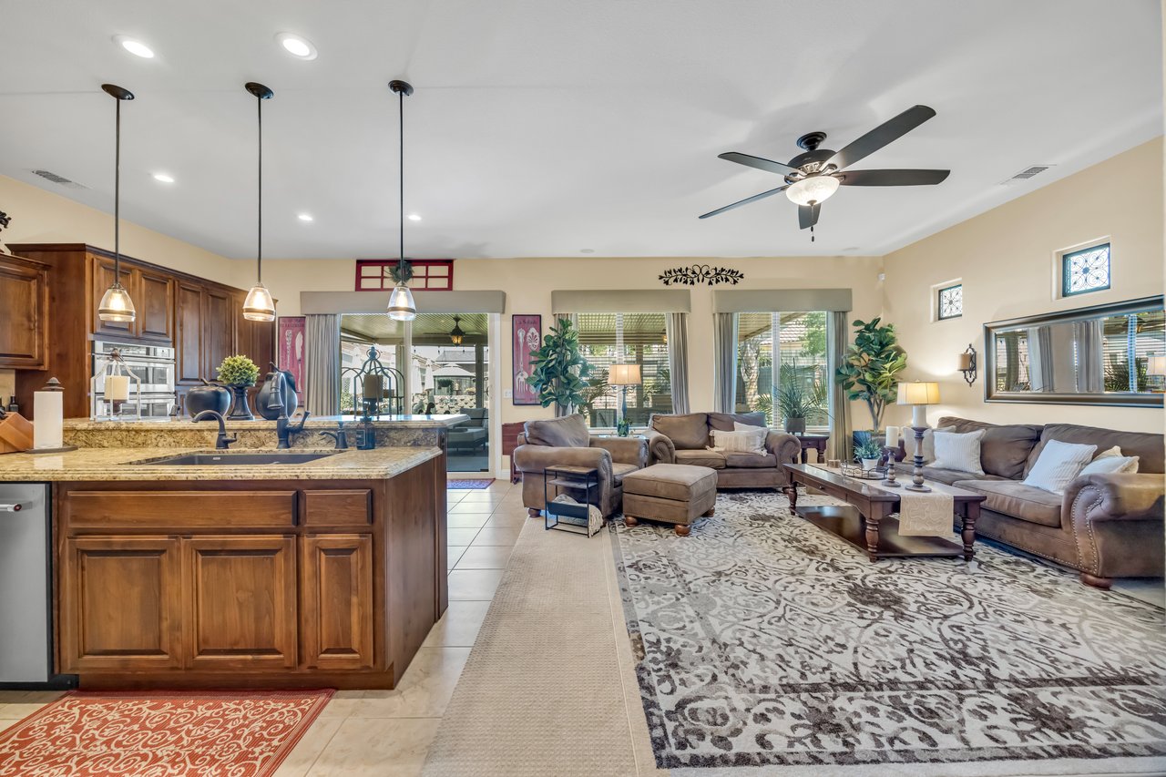 4040 Borderlands Dr