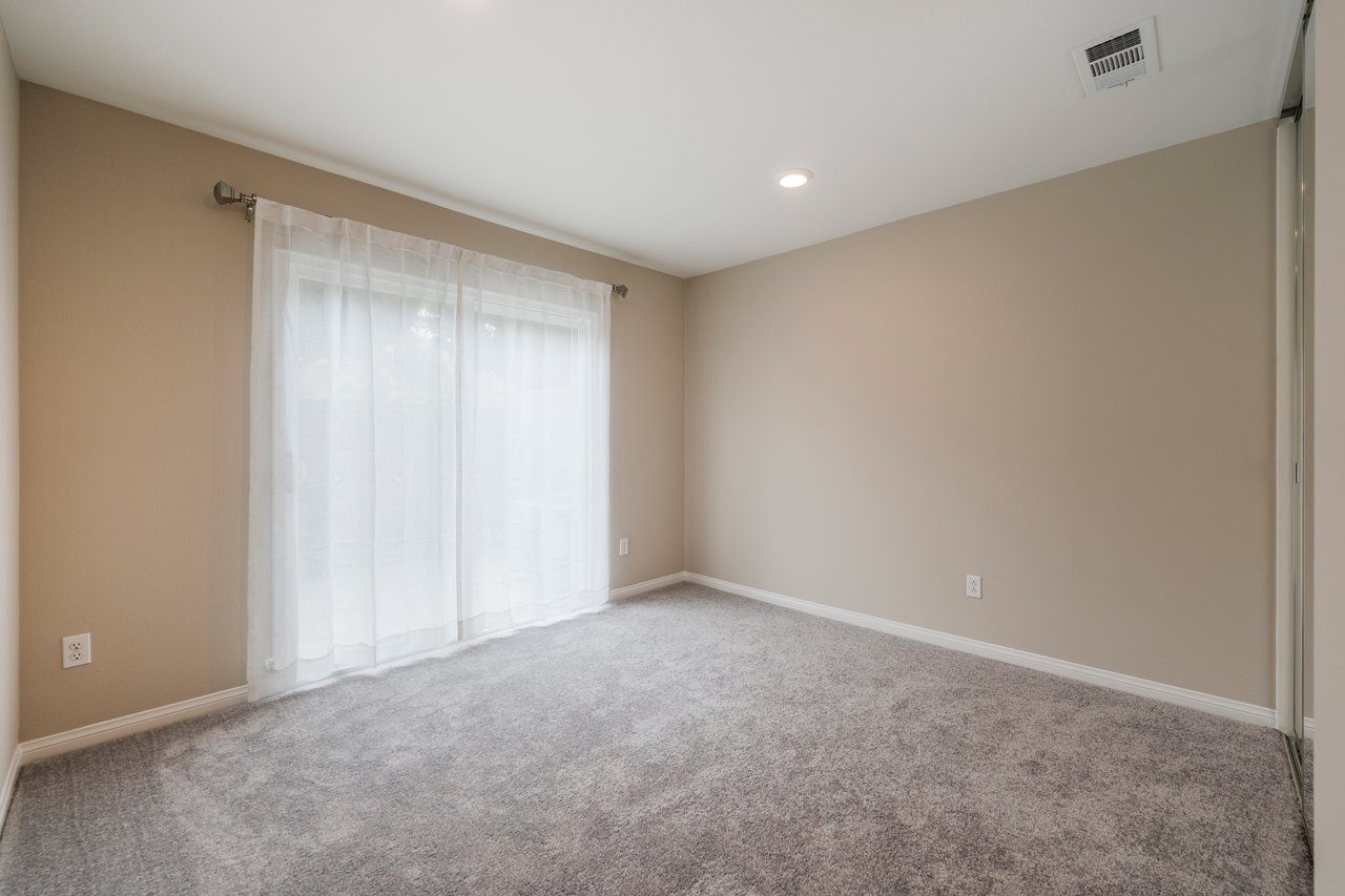 14418-5 Plum Lane