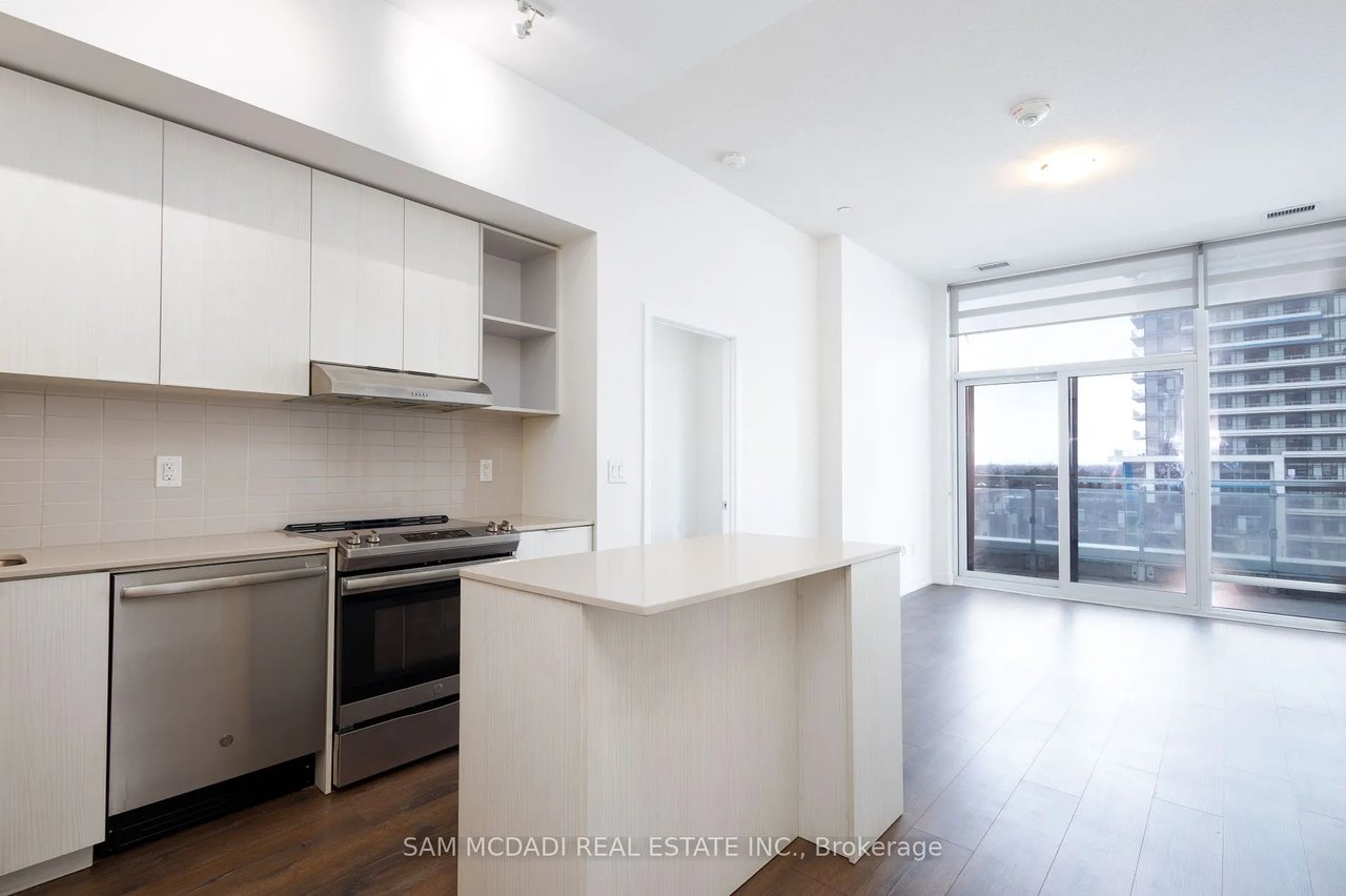 2520 Eglinton Ave W #410