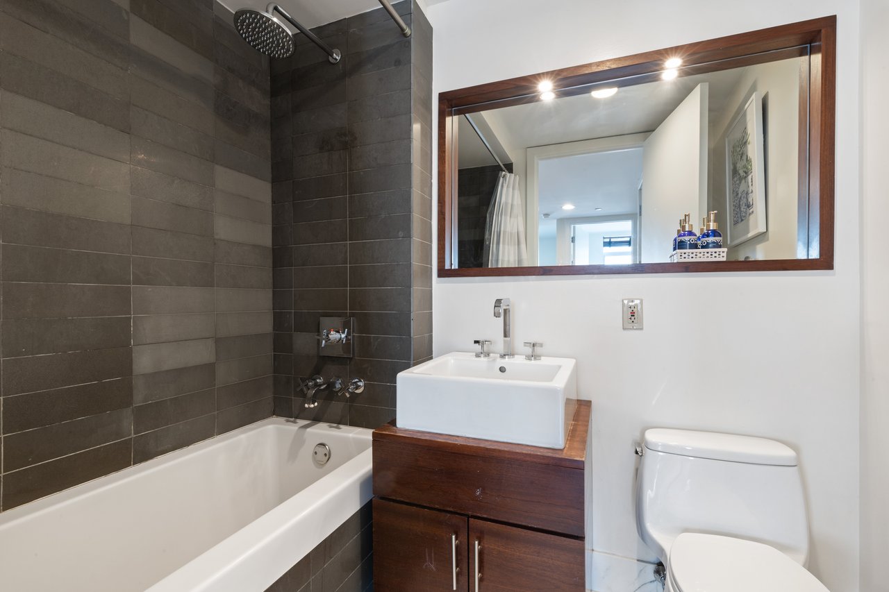 84 Front St, 11-A