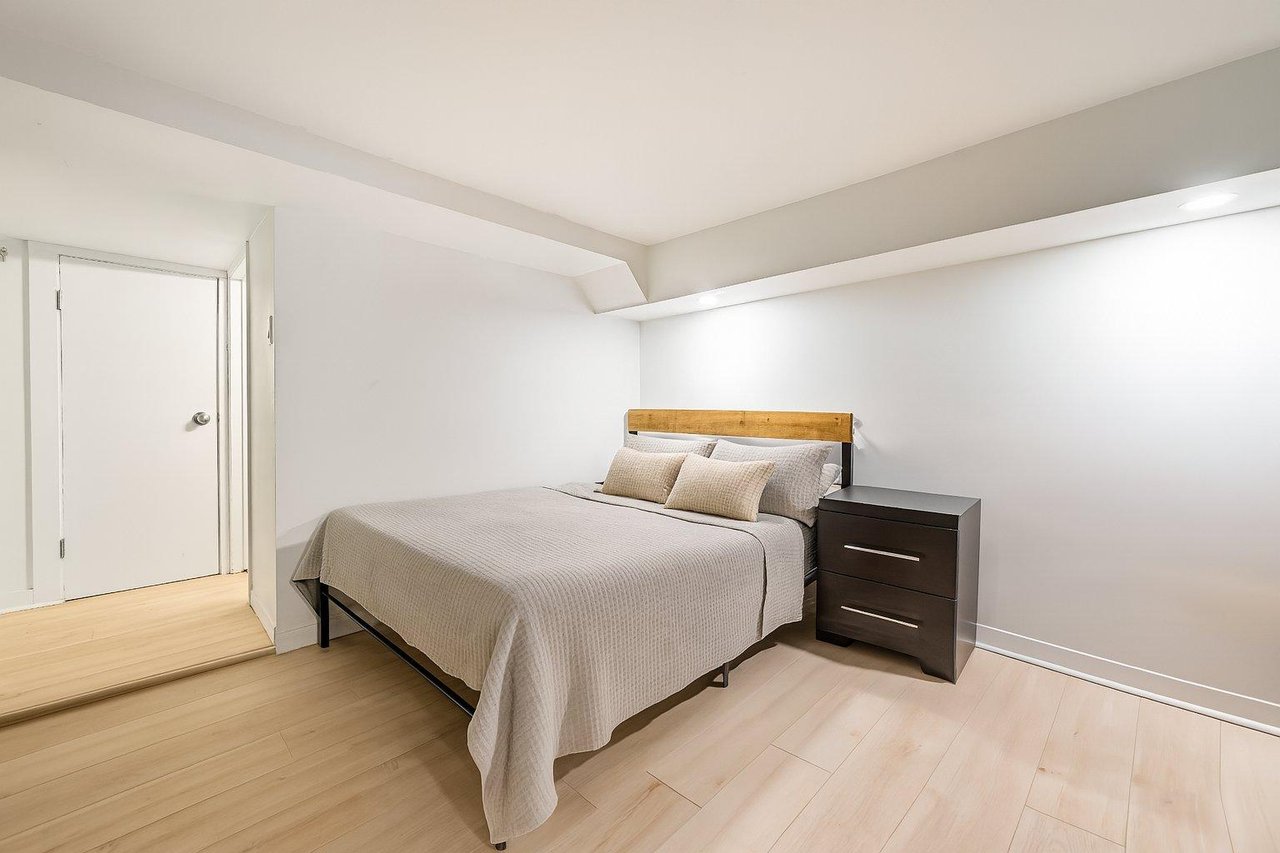 Outremont | Classic triplex in a sought-after area