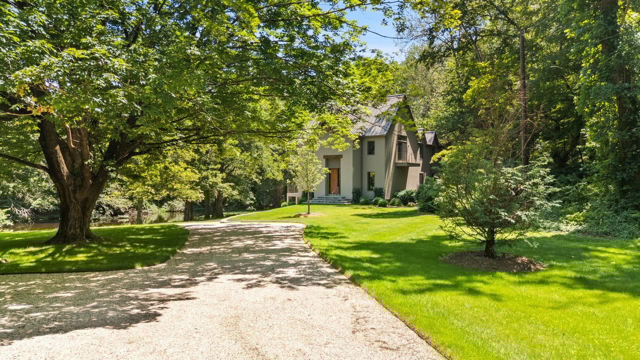 26 Pound Ridge Road