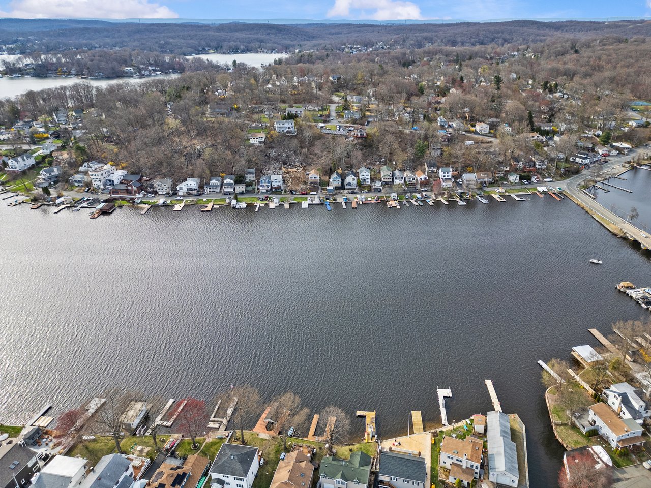 35 S Lakeside Ave