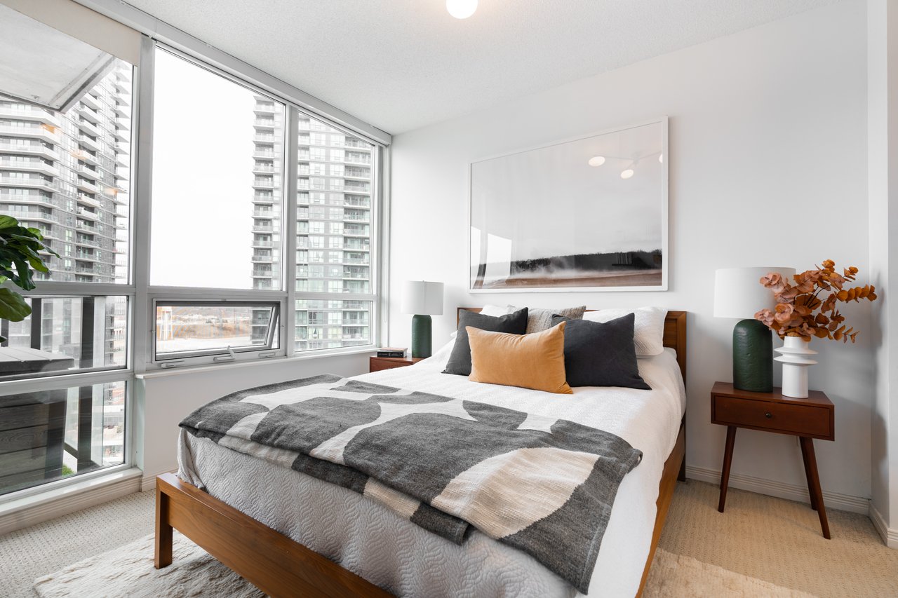 2230 Lake Shore Blvd W #1604