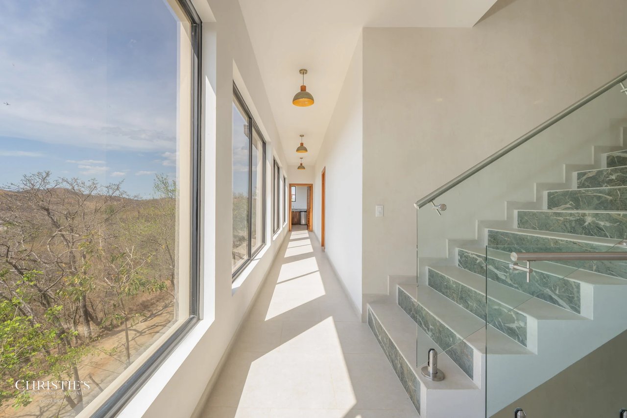 Casa Vista Escondida