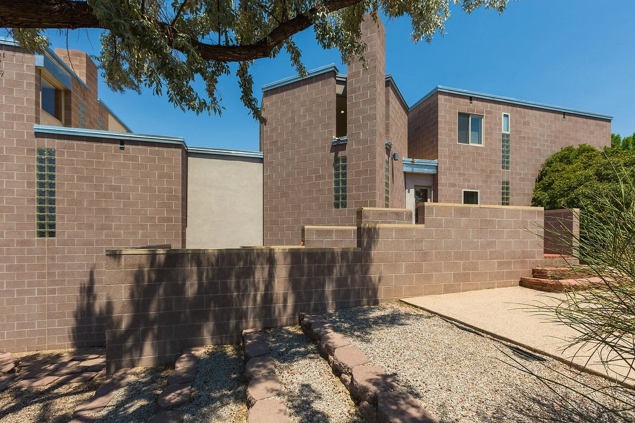 13216 Indian School Rd, NE