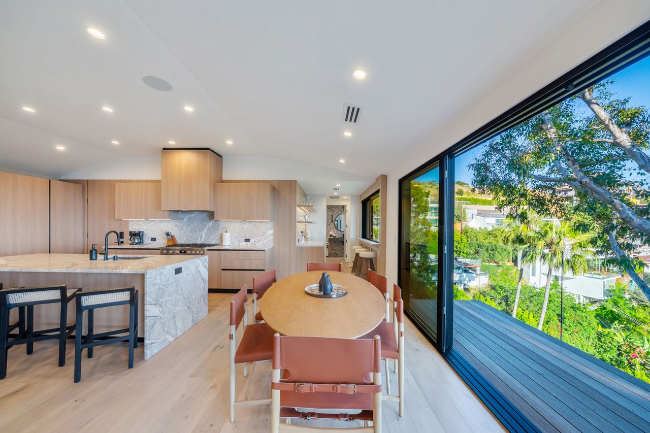 Hollywood Haven ⛰️