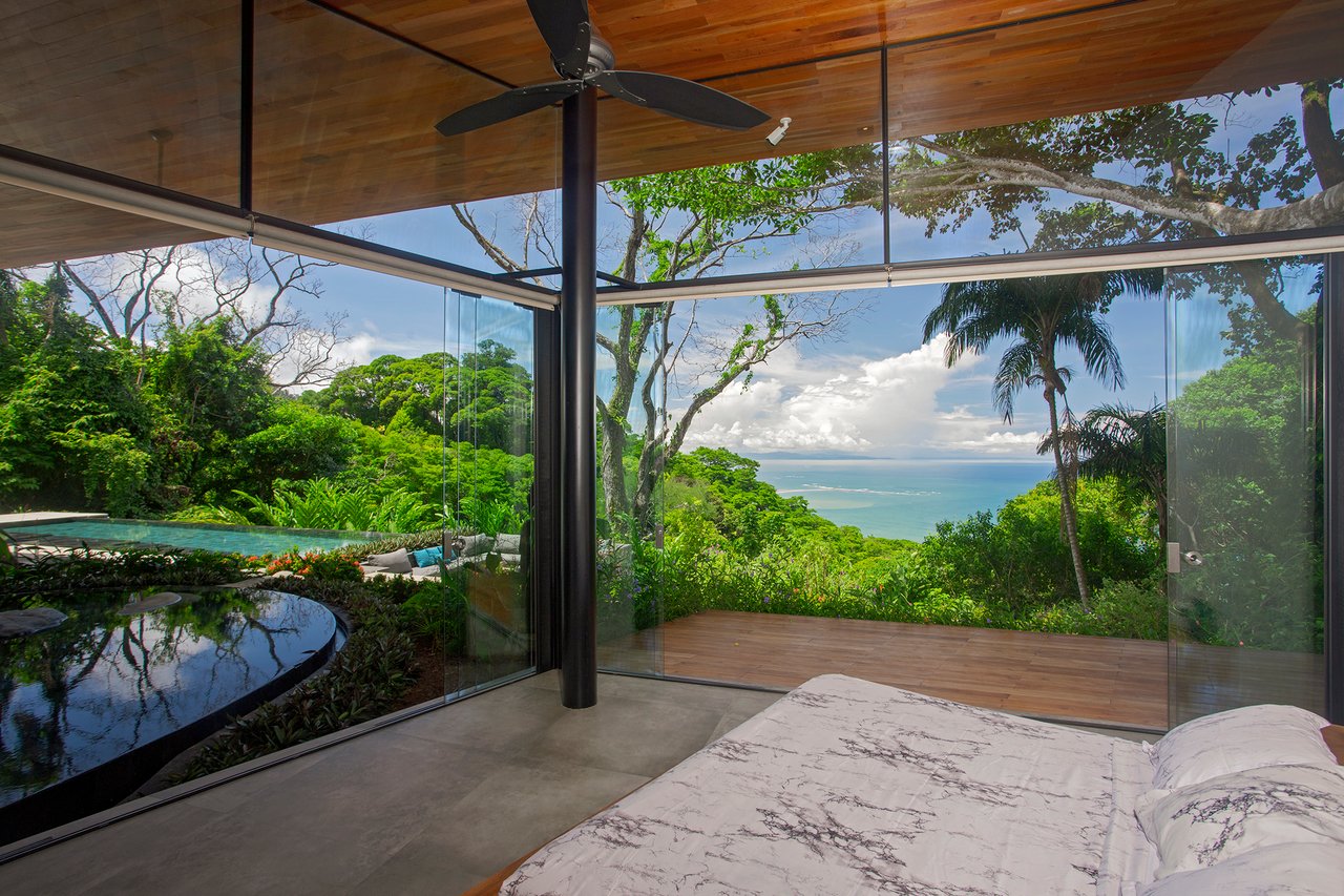 Casa Sanctuary ·  Luxury Jungle Villa · Whale Tail View