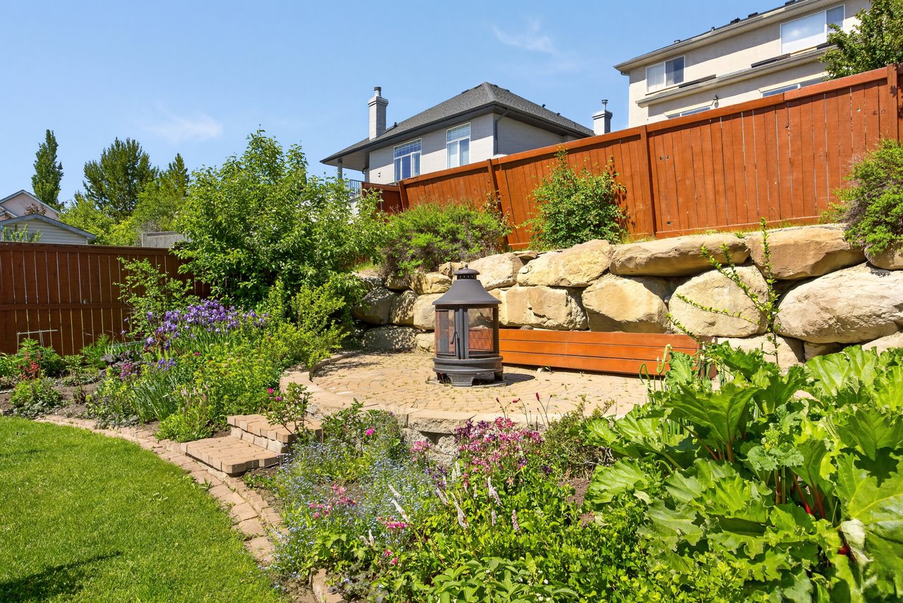 139 Tuscany Ridge Close NW