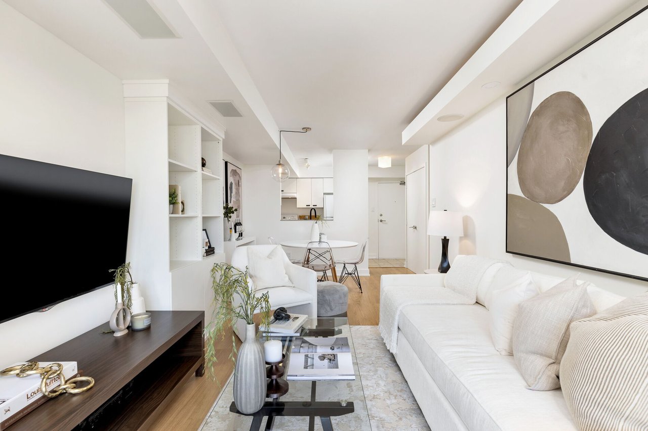 39 Parliament Street, Suite 502